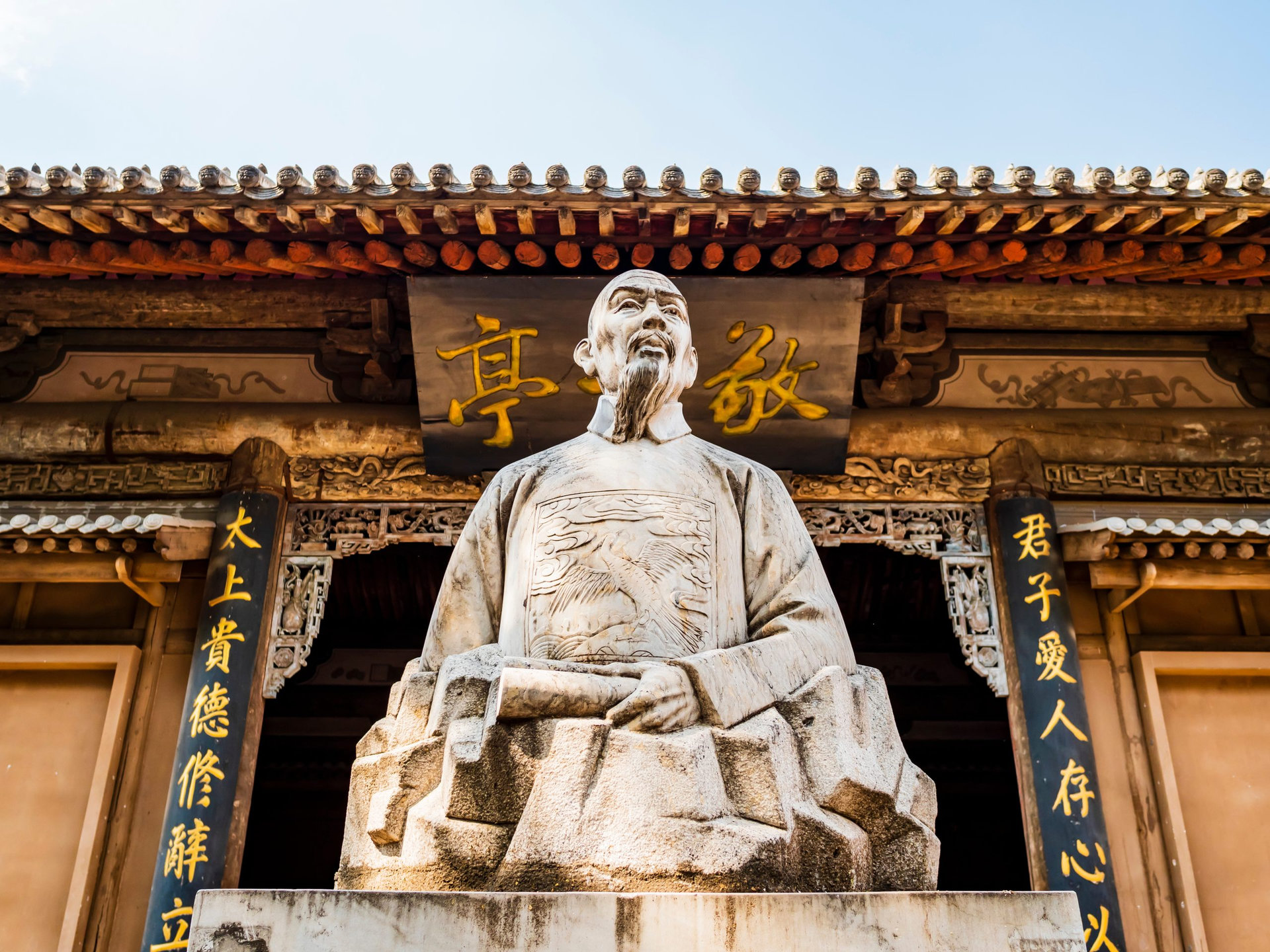 Stunning statue of Xu Jiyu in Confucius Temple, Pingyao Ancient City, Shanxi, China