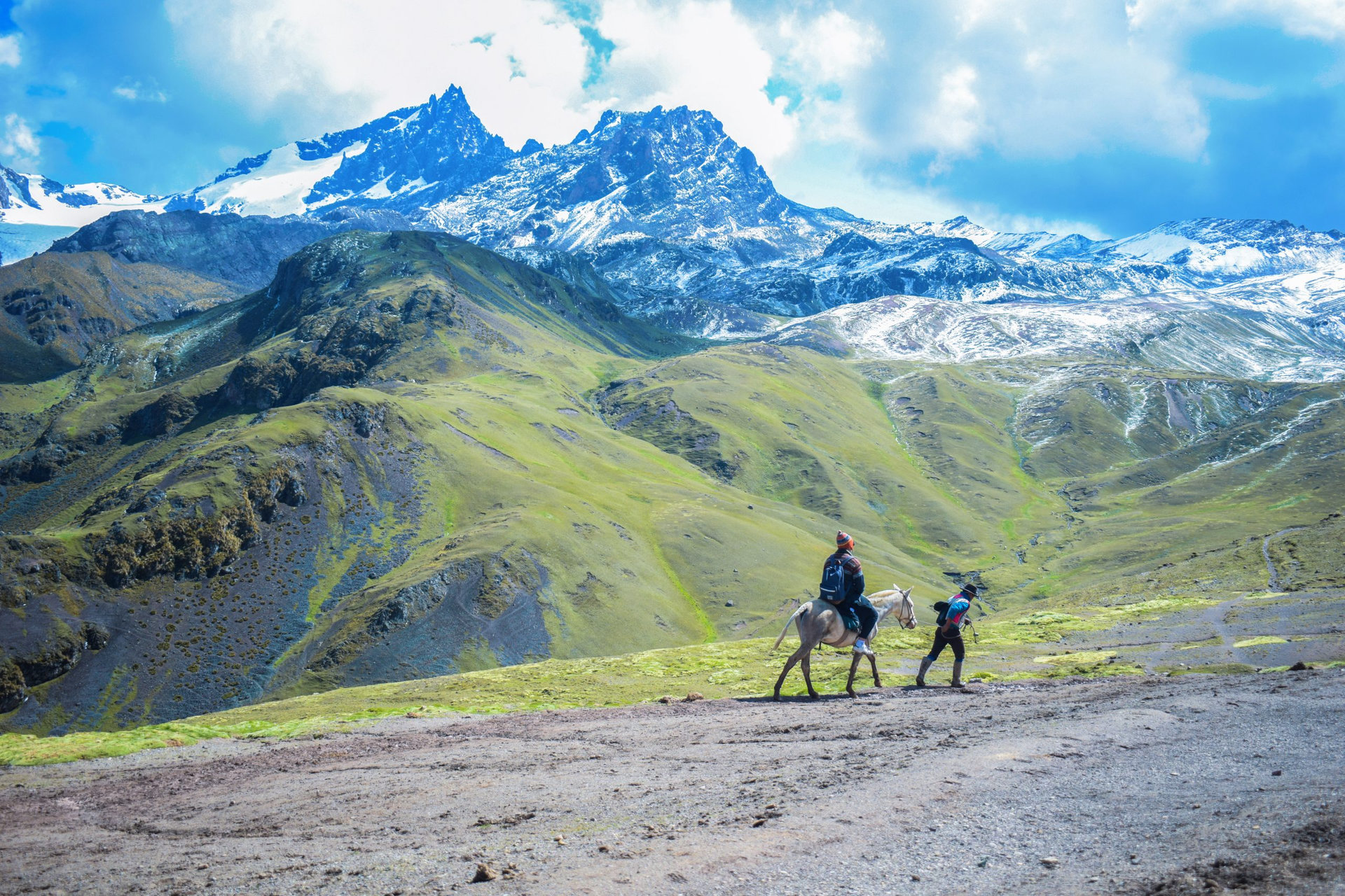 Camino a la montaña de siete colores, Perú