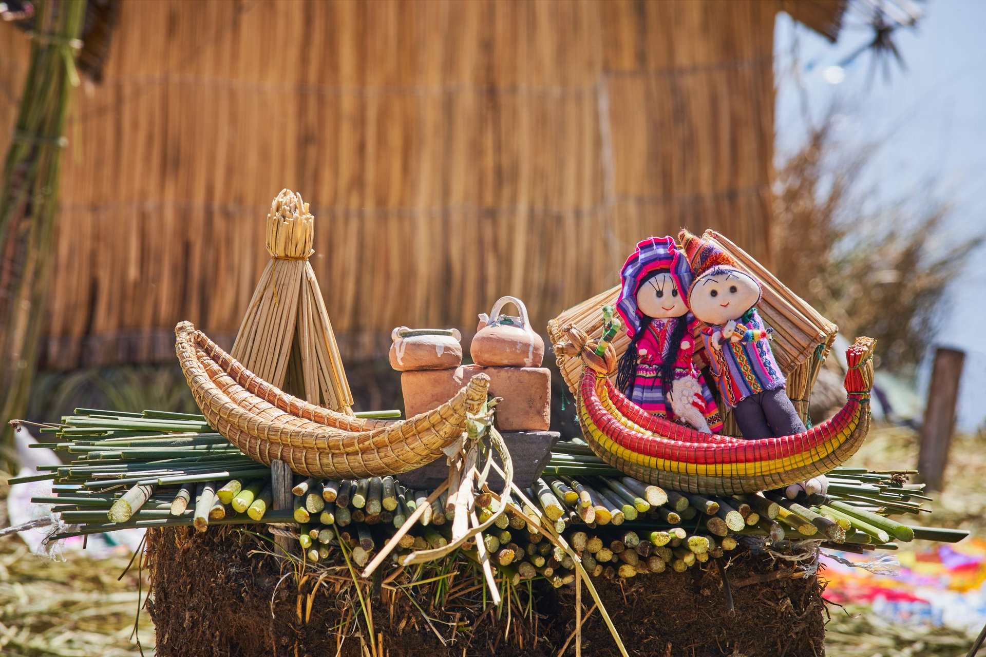 Toys and dolls representing the way of life on the Uros floating islands, in Titicaca lake